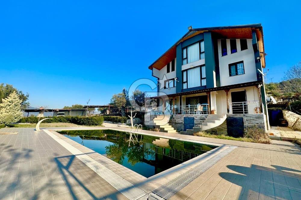 14 Dönüm ‘e yakın Arazi içinde Çiftlik Konseptli Özel Villa