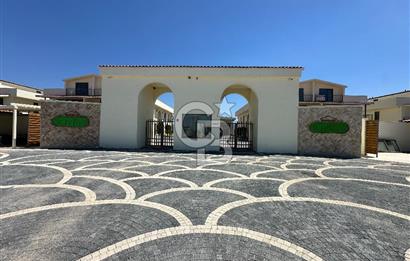 Ayvalık Altınova Sayfiye Sitesi İçerisinde Havuzlu Geniş 2+1 Daire
