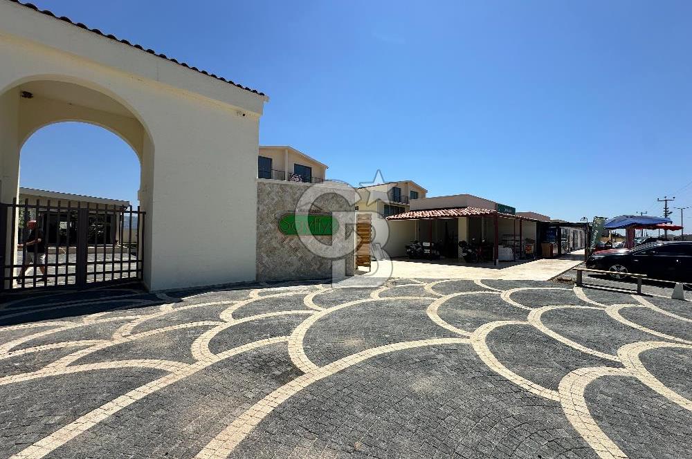 Ayvalık Altınova Sayfiye Sitesi İçerisinde Havuzlu Geniş 2+1 Daire