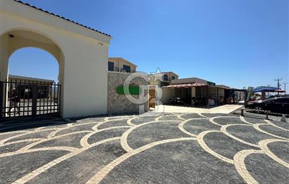 Ayvalık Altınova Sayfiye Sitesi İçerisinde Havuzlu Geniş 2+1 Daire