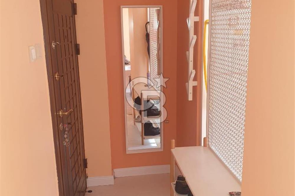 Ortakoy de sahile yakın yenilenmiş 2+1 