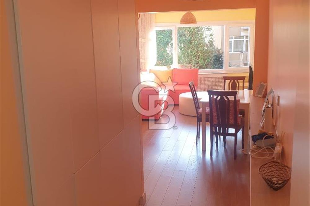 Ortakoy de sahile yakın yenilenmiş 2+1 