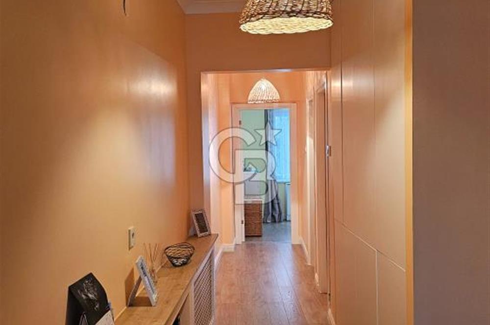 Ortakoy de sahile yakın yenilenmiş 2+1 