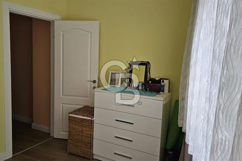 Ortakoy de sahile yakın yenilenmiş 2+1 