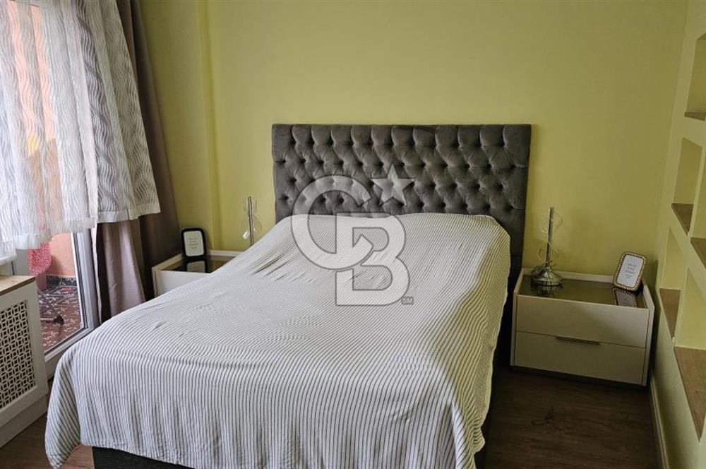 Ortakoy de sahile yakın yenilenmiş 2+1 