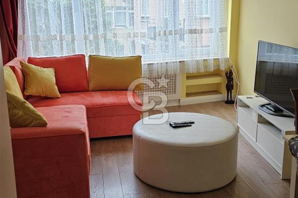 Ortakoy de sahile yakın yenilenmiş 2+1 