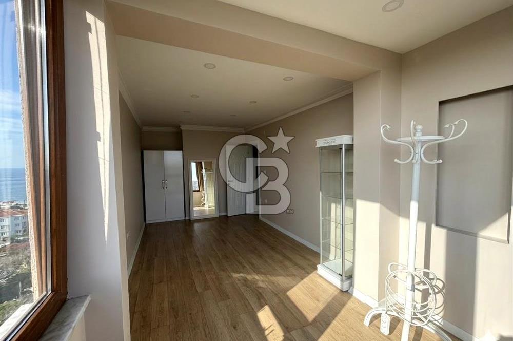 Marmara Ereğlisi Satık Havuzlu Deniz Manzaralı 3 Katlı Villa