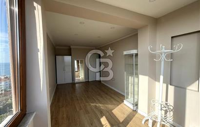 Marmara Ereğlisi Satık Havuzlu Deniz Manzaralı 3 Katlı Villa