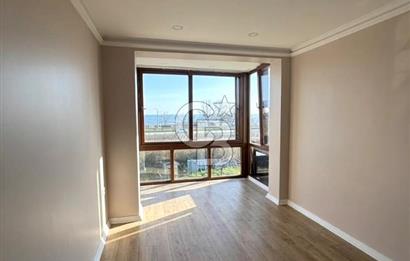 Marmara Ereğlisi Satık Havuzlu Deniz Manzaralı 3 Katlı Villa