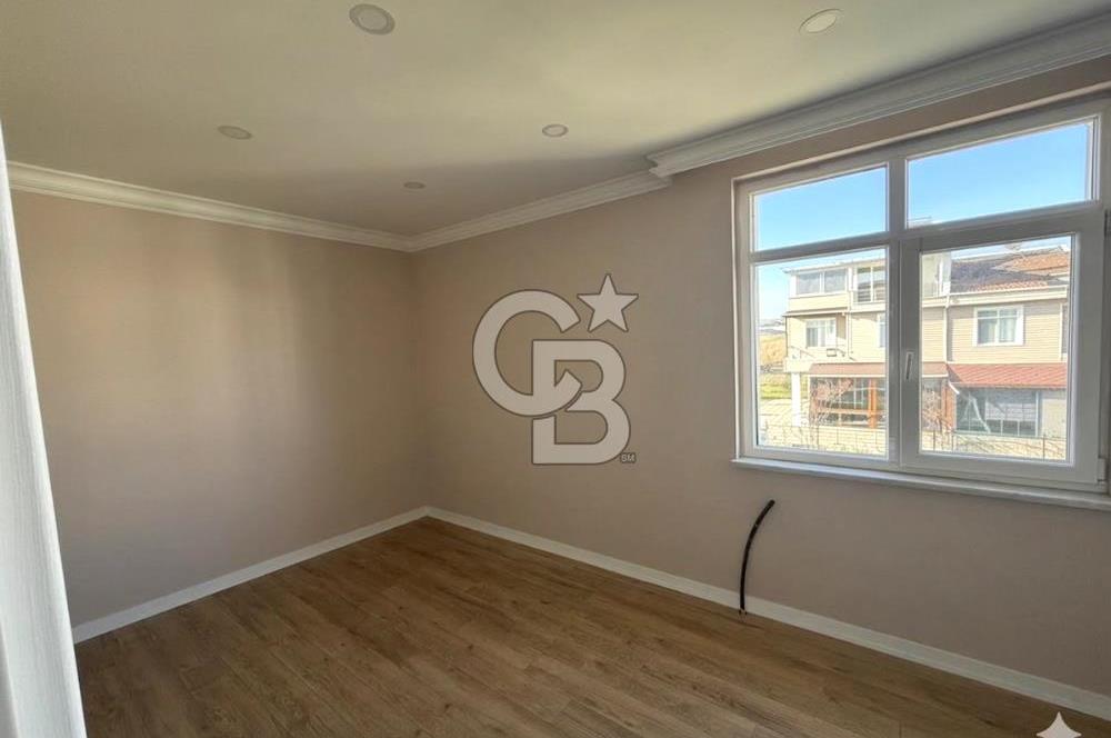 Marmara Ereğlisi Satık Havuzlu Deniz Manzaralı 3 Katlı Villa