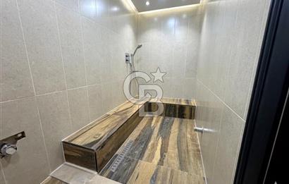 Marmara Ereğlisi Satık Havuzlu Deniz Manzaralı 3 Katlı Villa