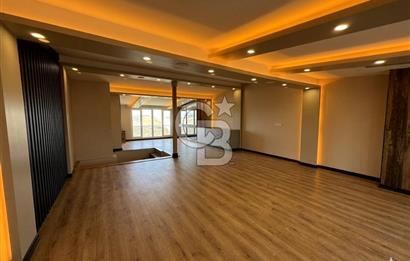 Marmara Ereğlisi Satık Havuzlu Deniz Manzaralı 3 Katlı Villa