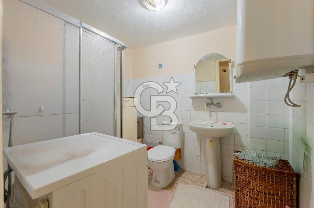 Karşıyaka Alaybey'de Satılık Güney Cephe 3+1 Daire