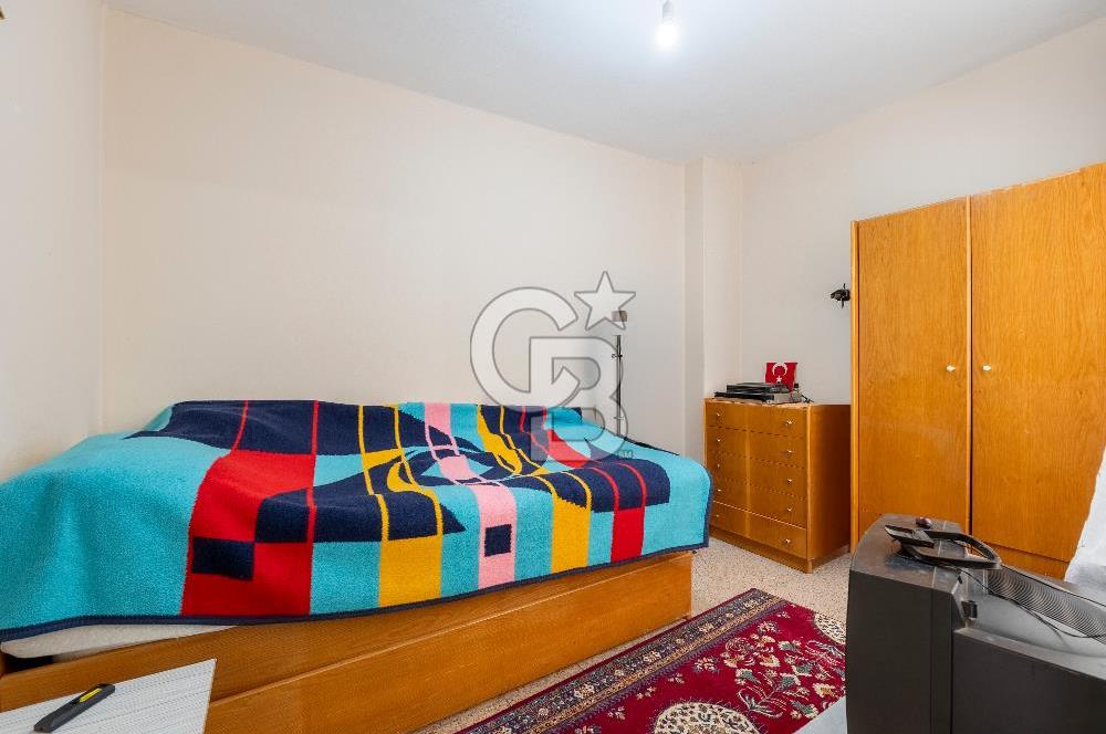 Karşıyaka Alaybey'de Satılık Güney Cephe 3+1 Daire