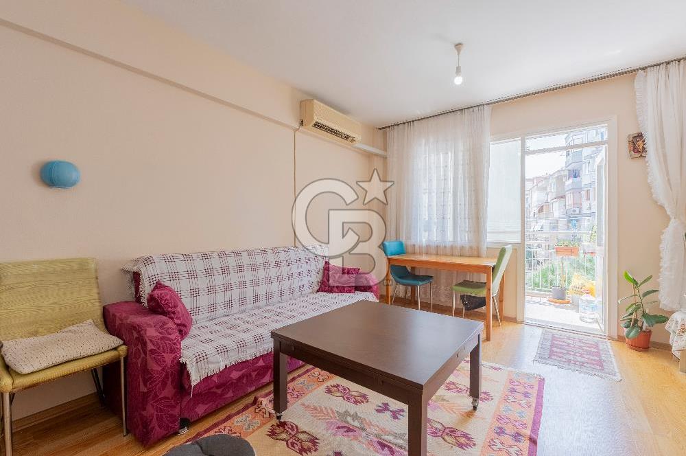 Karşıyaka Alaybey'de Satılık Güney Cephe 3+1 Daire