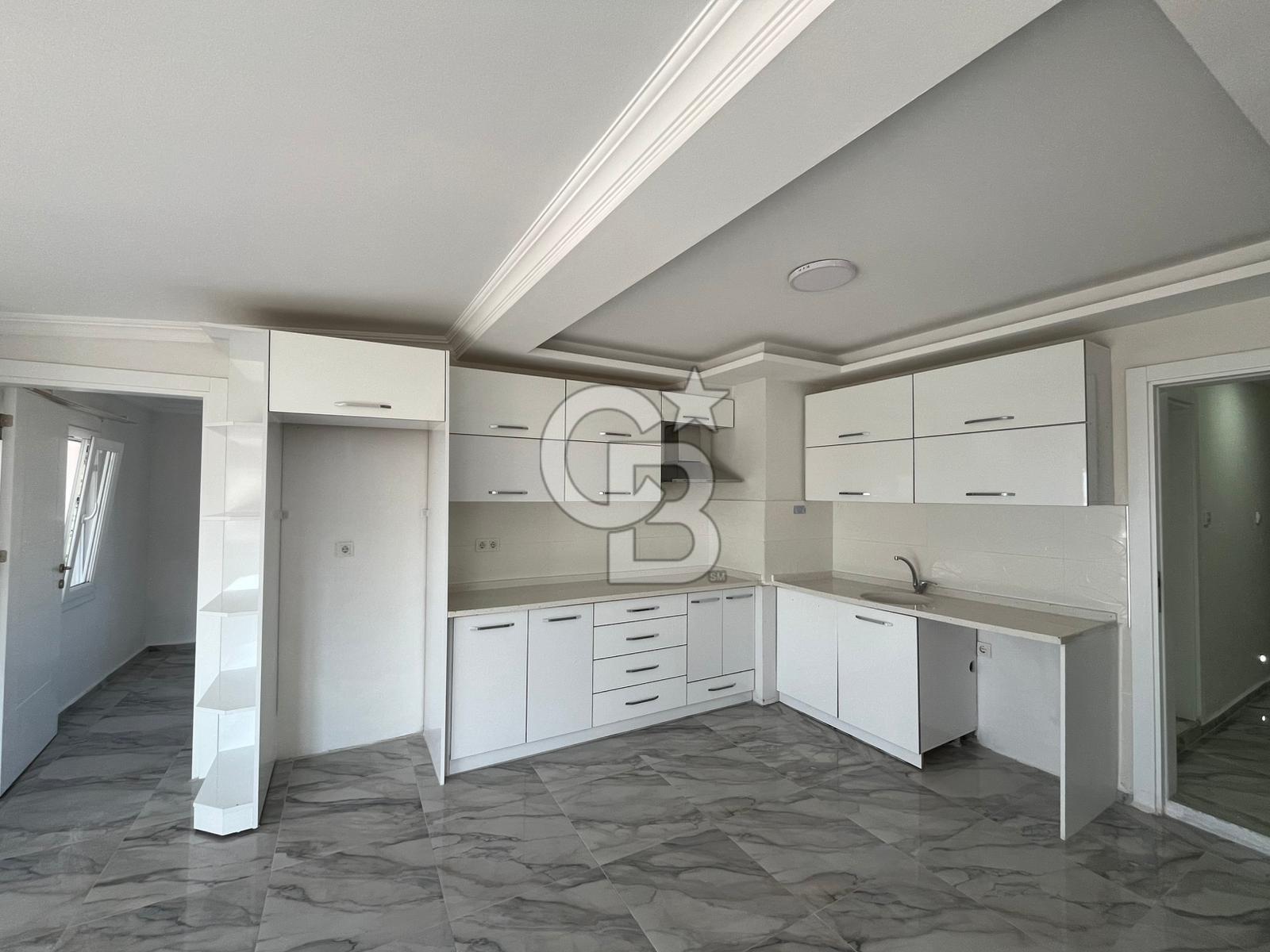Merkeze Yakın, Manzaraya Komşu Özel Bir 1+1