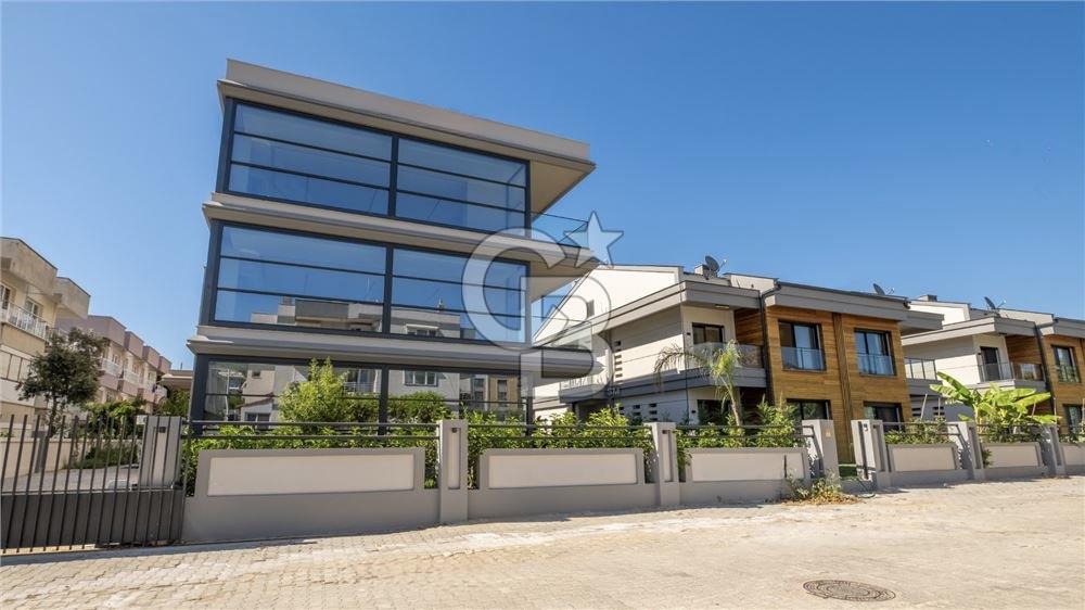 Güzelbahçe Maltepe Denize 50m Satılık 3+1 Ultra Lüks Daire
