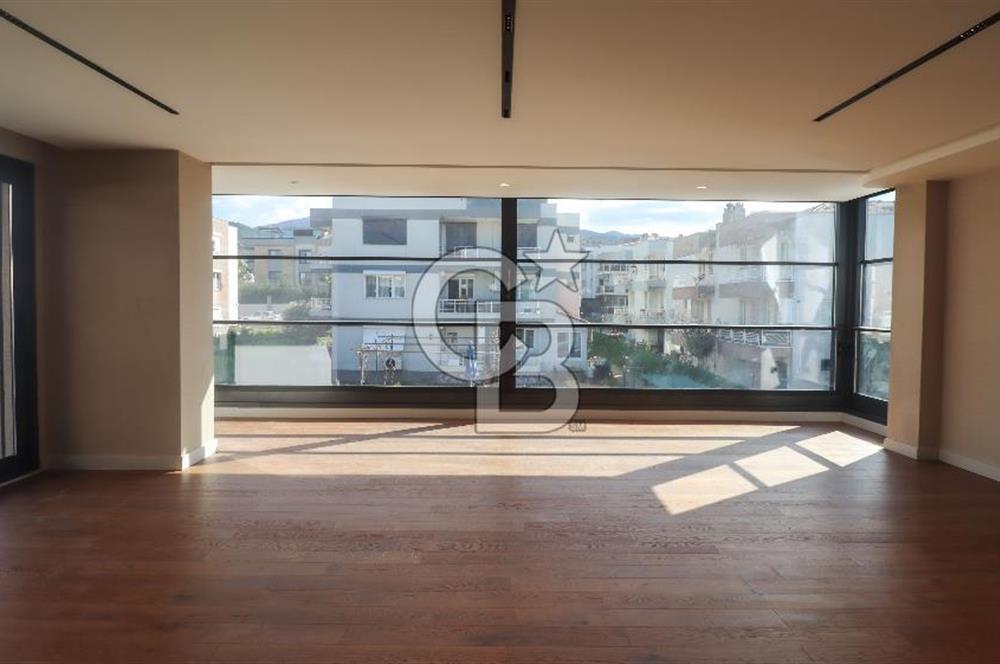 Güzelbahçe Maltepe Denize 50m Satılık 3+1 Ultra Lüks Daire