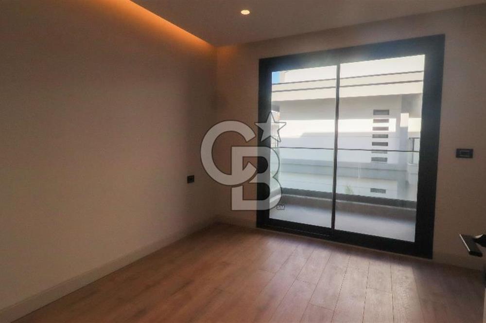 Güzelbahçe Maltepe Denize 50m Satılık 3+1 Ultra Lüks Daire