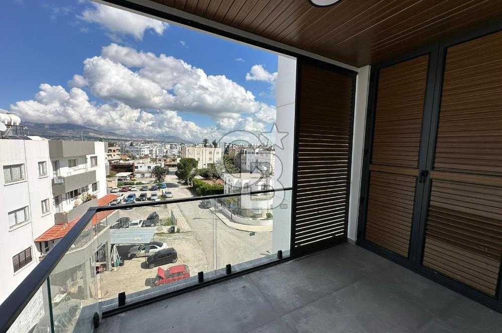 Ortaköy Bölgesinde Satılık 2+1 Türk Koçanlı Daire !!!