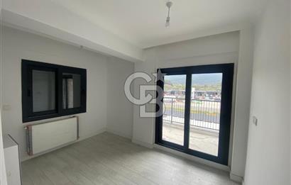 Yenifoça Gencelli Merkezi Konumda Kiralık 2+1 Daire