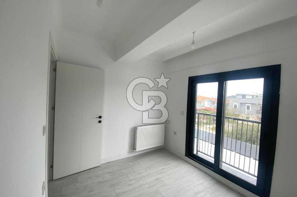 Yenifoça Gencelli Merkezi Konumda Kiralık 2+1 Daire