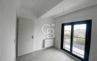 Yenifoça Gencelli Merkezi Konumda Kiralık 2+1 Daire