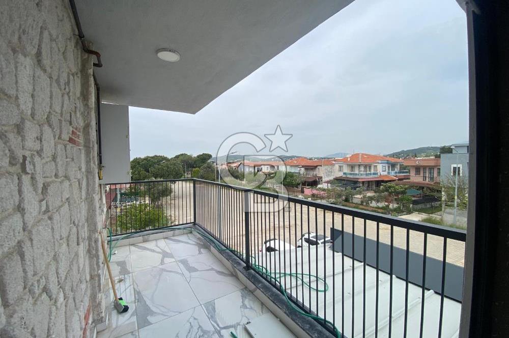 Yenifoça Gencelli Merkezi Konumda Kiralık 2+1 Daire