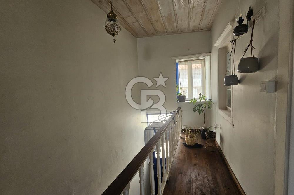 Ayvalık Fethiye Mahallesinde Satılık 3+1 Rum Evi