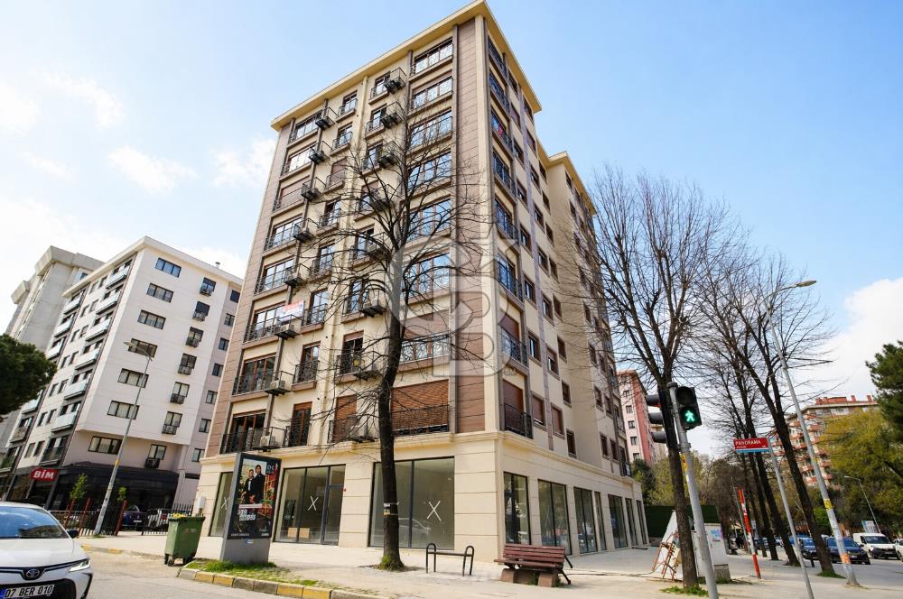 KOZYATAĞI İNÖNÜ CADDESİ ÜZERİNDE İŞYERİ VE KONUTA UYGUN SIFIR 3+1 SATILIK DAİRE