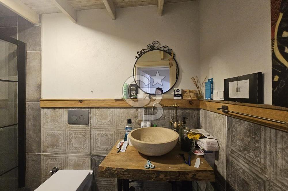 Ayvalık Fethiye Mahallesinde Satılık 3+1 Rum Evi