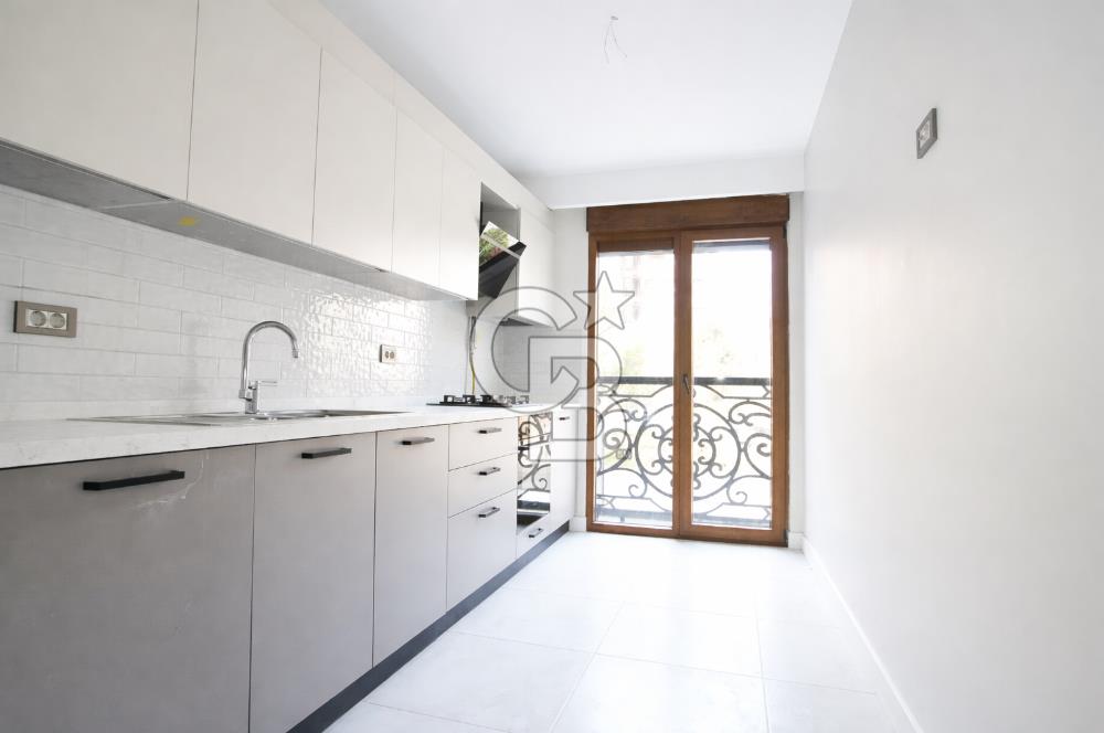 KOZYATAĞI İNÖNÜ CADDESİ ÜZERİNDE İŞYERİ VE KONUTA UYGUN SIFIR 3+1 SATILIK DAİRE