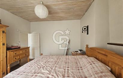 Ayvalık Fethiye Mahallesinde Satılık 3+1 Rum Evi