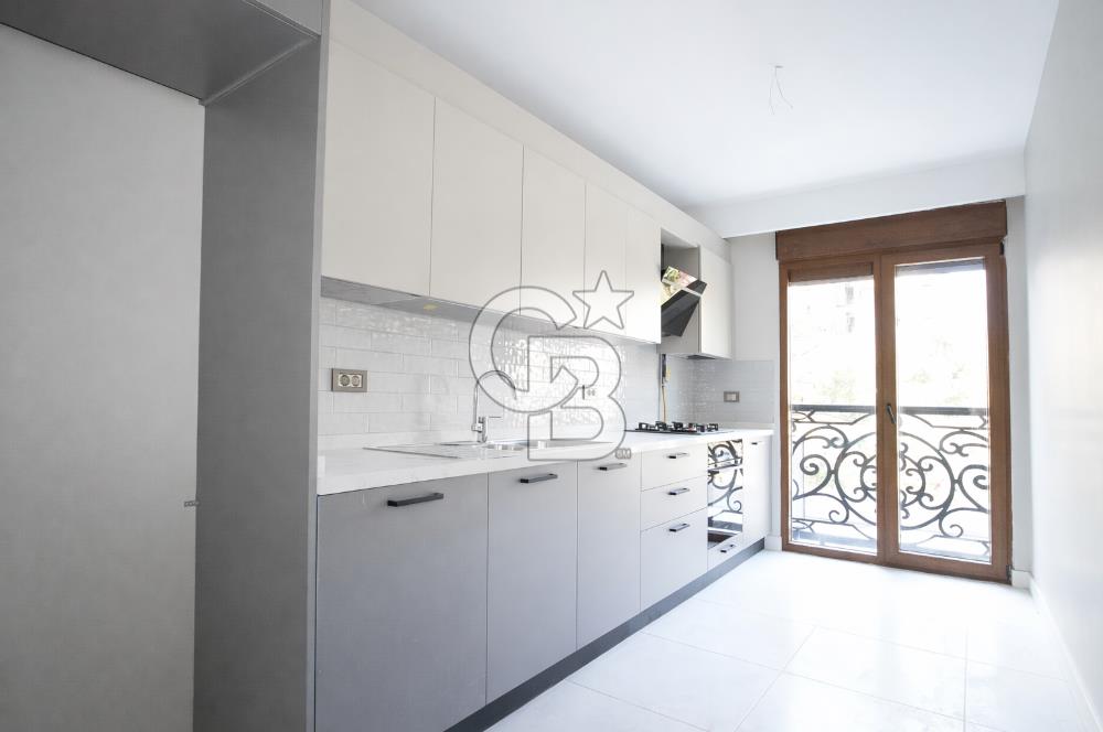 KOZYATAĞI İNÖNÜ CADDESİ ÜZERİNDE İŞYERİ VE KONUTA UYGUN SIFIR 3+1 SATILIK DAİRE