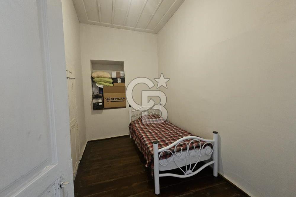Ayvalık Fethiye Mahallesinde Satılık 3+1 Rum Evi