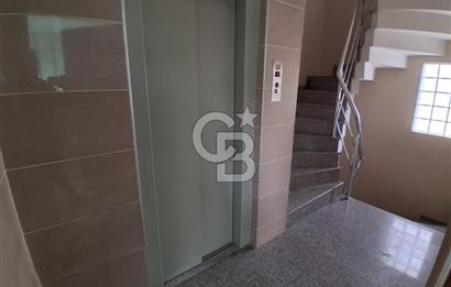 Pendik Batı mah kiralık 2+1 iş hanı katı 80 m2 net iskanlı ofis