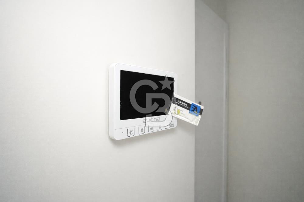 KOZYATAĞI İNÖNÜ CADDESİ ÜZERİNDE İŞYERİ VE KONUTA UYGUN SIFIR 3+1 SATILIK DAİRE