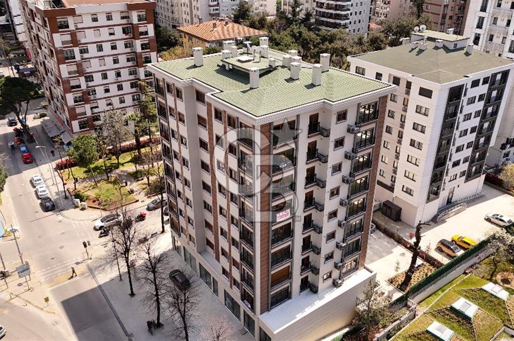 KOZYATAĞI İNÖNÜ CADDESİ ÜZERİNDE İŞYERİ VE KONUTA UYGUN SIFIR 3+1 SATILIK DAİRE