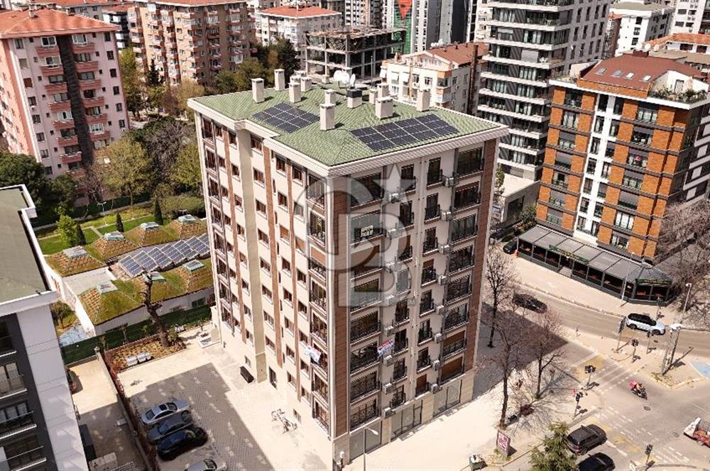 KOZYATAĞI İNÖNÜ CADDESİ ÜZERİNDE İŞYERİ VE KONUTA UYGUN SIFIR 3+1 SATILIK DAİRE