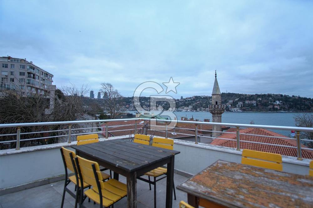 Kandilli Sahilde Satılık 4 katlı Yol Yalısı