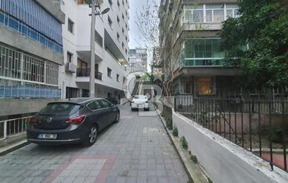 Konak Çankaya'da Merkezi Konumlu 2+1 Satılık Daire