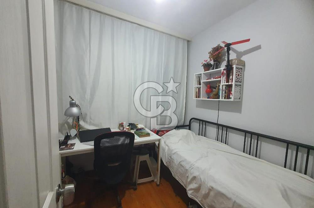 Konak Çankaya'da Merkezi Konumlu 2+1 Satılık Daire