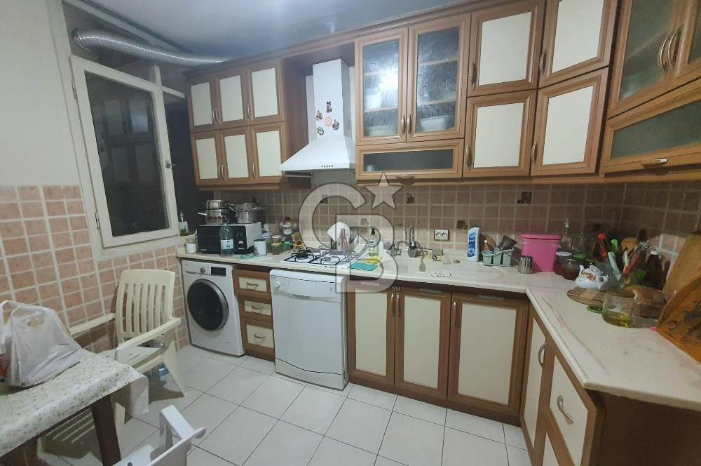 Konak Çankaya'da Merkezi Konumlu 2+1 Satılık Daire