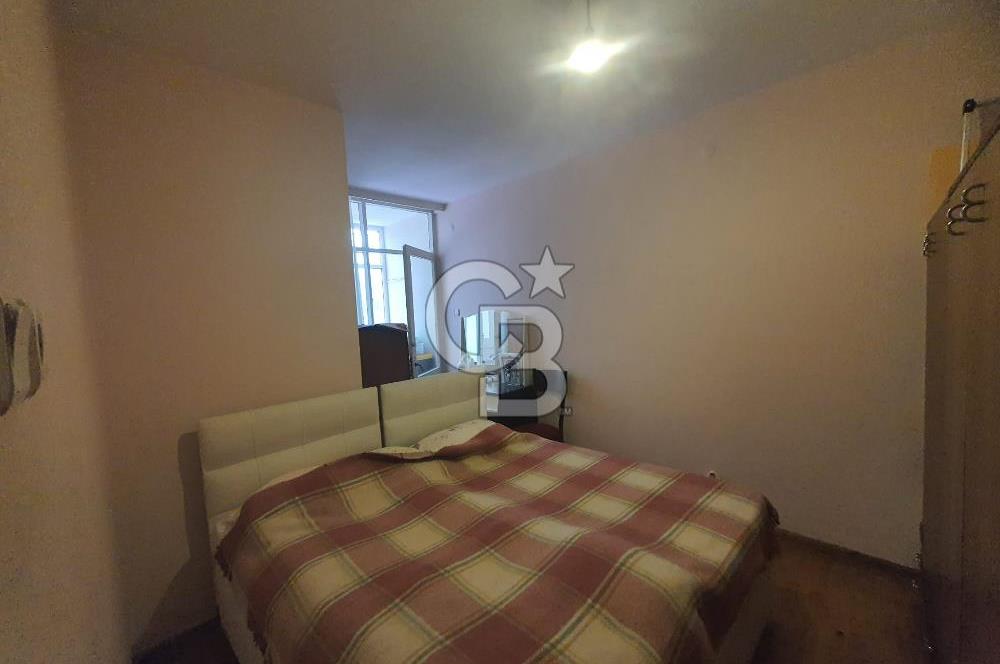 Konak Çankaya'da Merkezi Konumlu 2+1 Satılık Daire