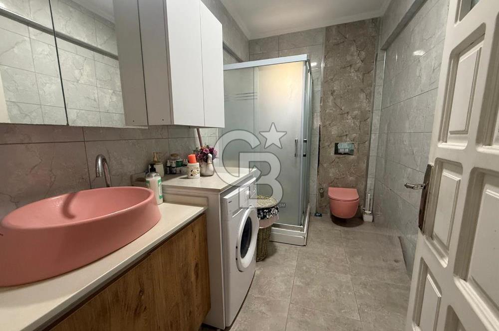 Urla Şirinkent'te Öztuncer Sitesinde Satılık 5+2 Villa