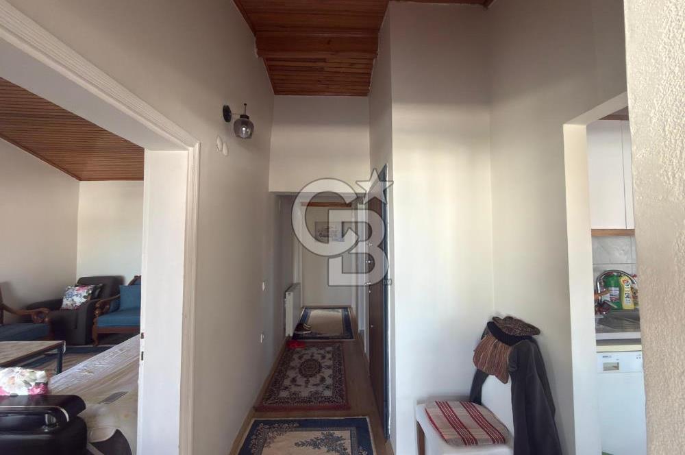 Urla Şirinkent'te Öztuncer Sitesinde Satılık 5+2 Villa