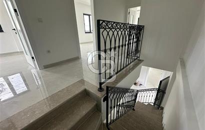 Ayvalık Küçükköyde Sıfır 4+1 Villa | 477 m² Arsa