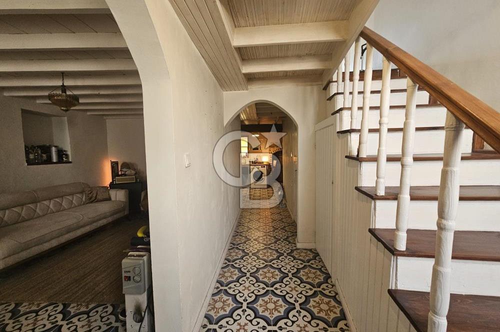 Ayvalık Fethiye Mahallesinde Satılık 3+1 Rum Evi