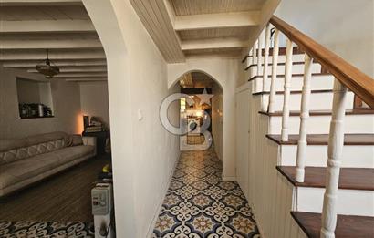Ayvalık Fethiye Mahallesinde Satılık 3+1 Rum Evi