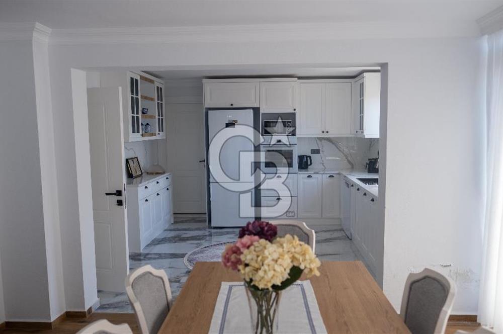 DALAMAN ESKADA DENİZ VE GÖL MANZARALI SATILIK LÜKS VİLLA